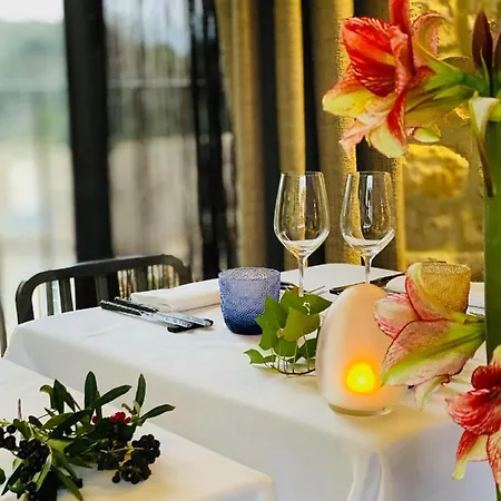 Bed & Breakfast La Maison Du Passage - - Premium, Spa, Piscine Et Restaurant 4*