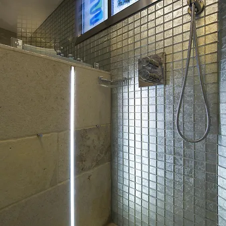 Bed and Breakfast La Maison Du Passage - - Premium, Spa, Piscine Et Restaurant Martignargues